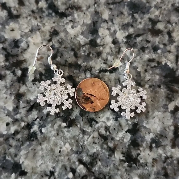 Snowflake Earrings - Picture 5 of 5